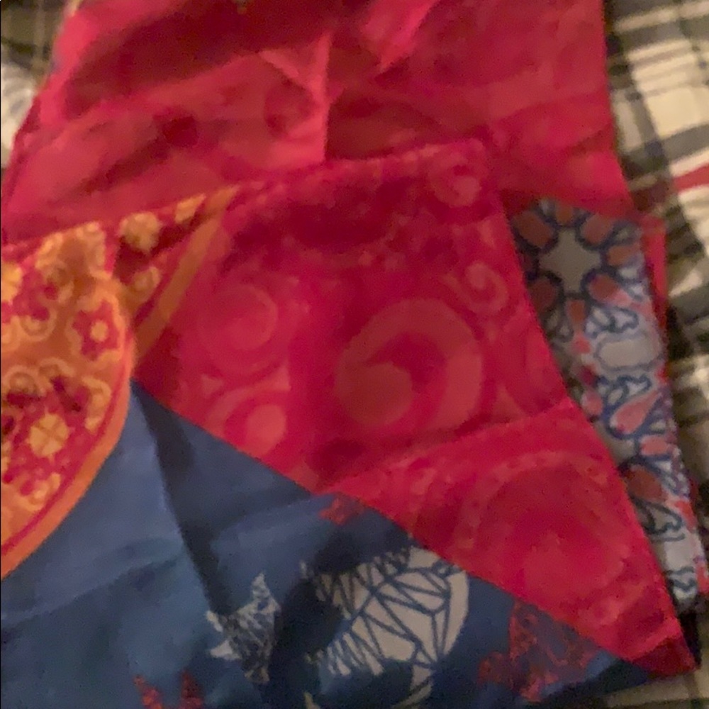 (3 for 8) women’s pink scarf - Picture 1 of 5